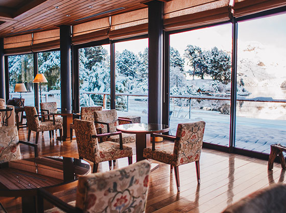 Moreno Lake Lounge